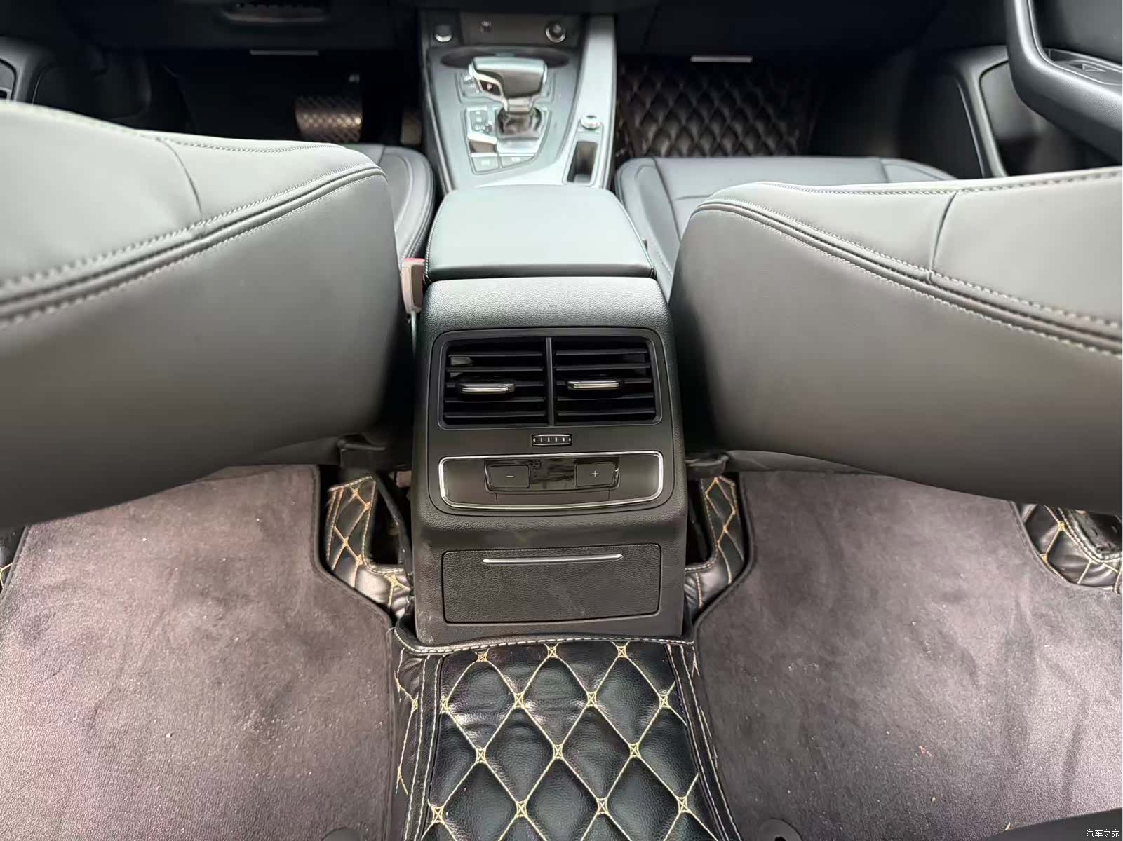 Audi A4L, 2019 11