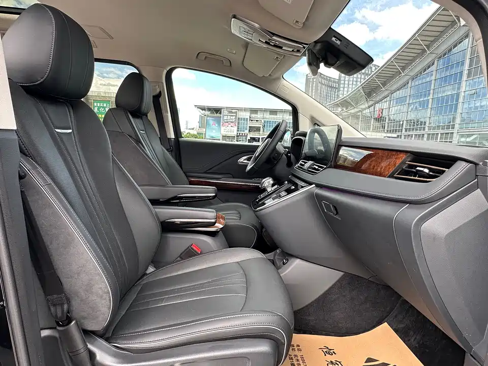 Hongqi HQ9 Hongqi HQ9