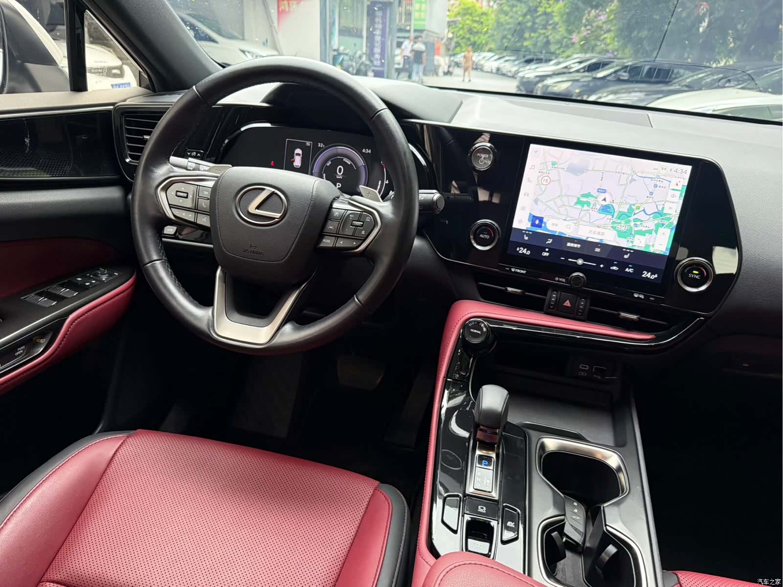 Lexus NX, 2022 16