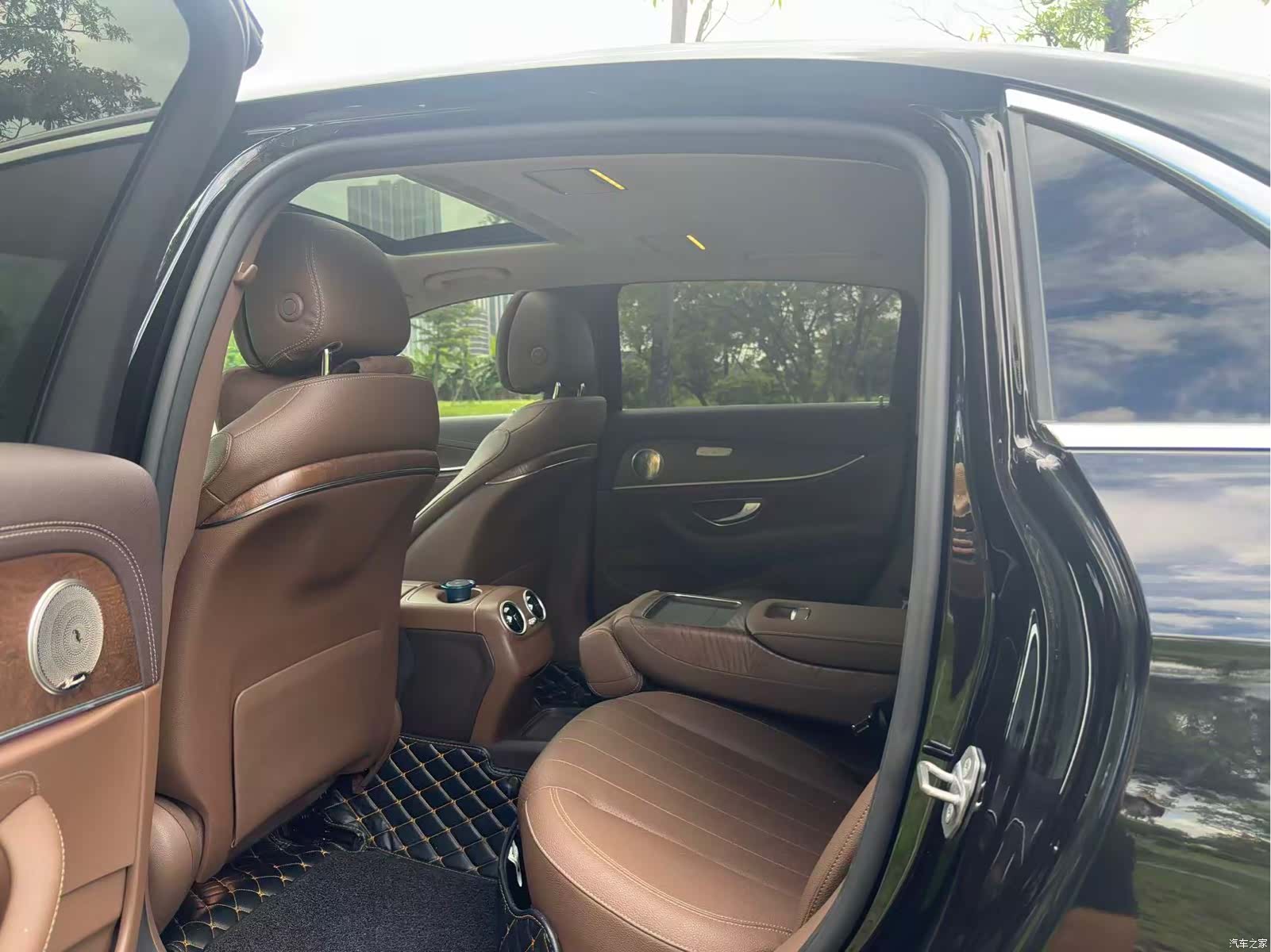 Mercedes-Benz E-Class, 2019 9