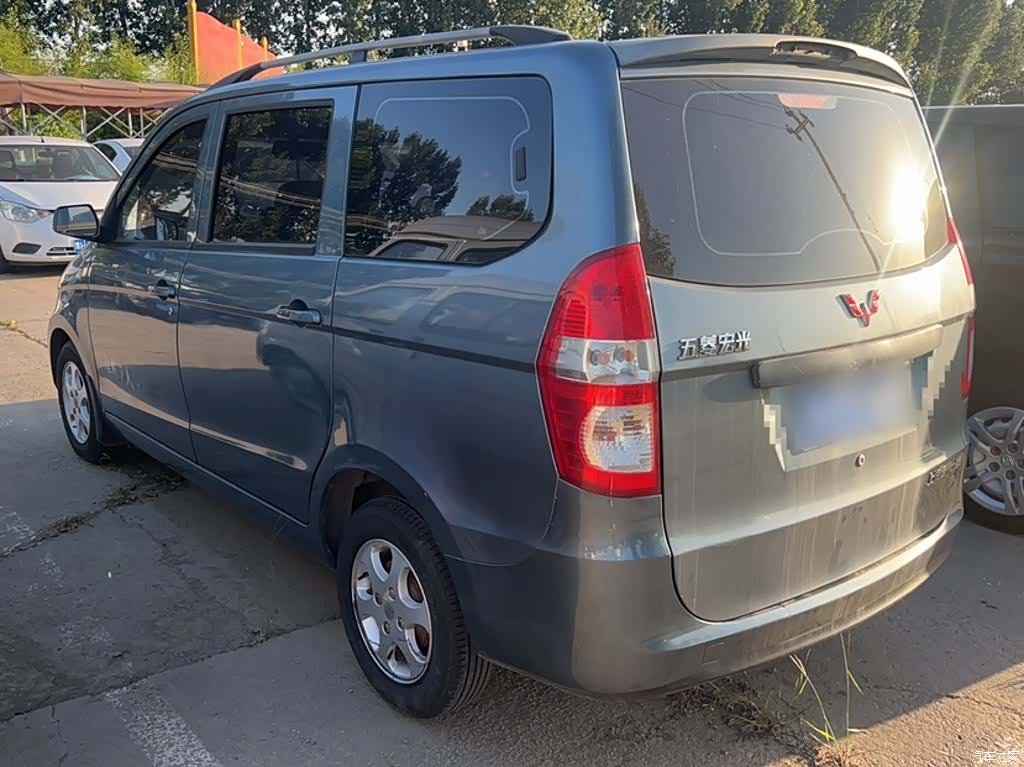 Wuling Hongguang, 2015 10