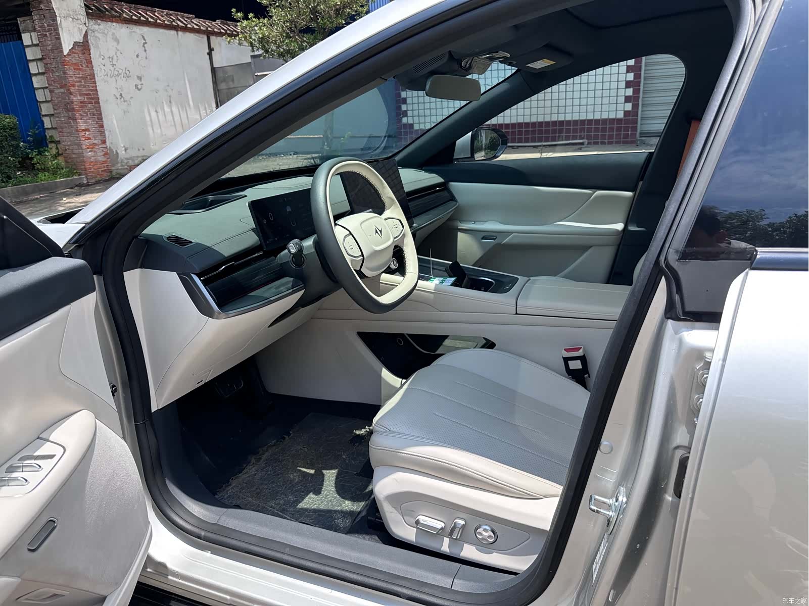 DongFeng eπ007, 2025 4