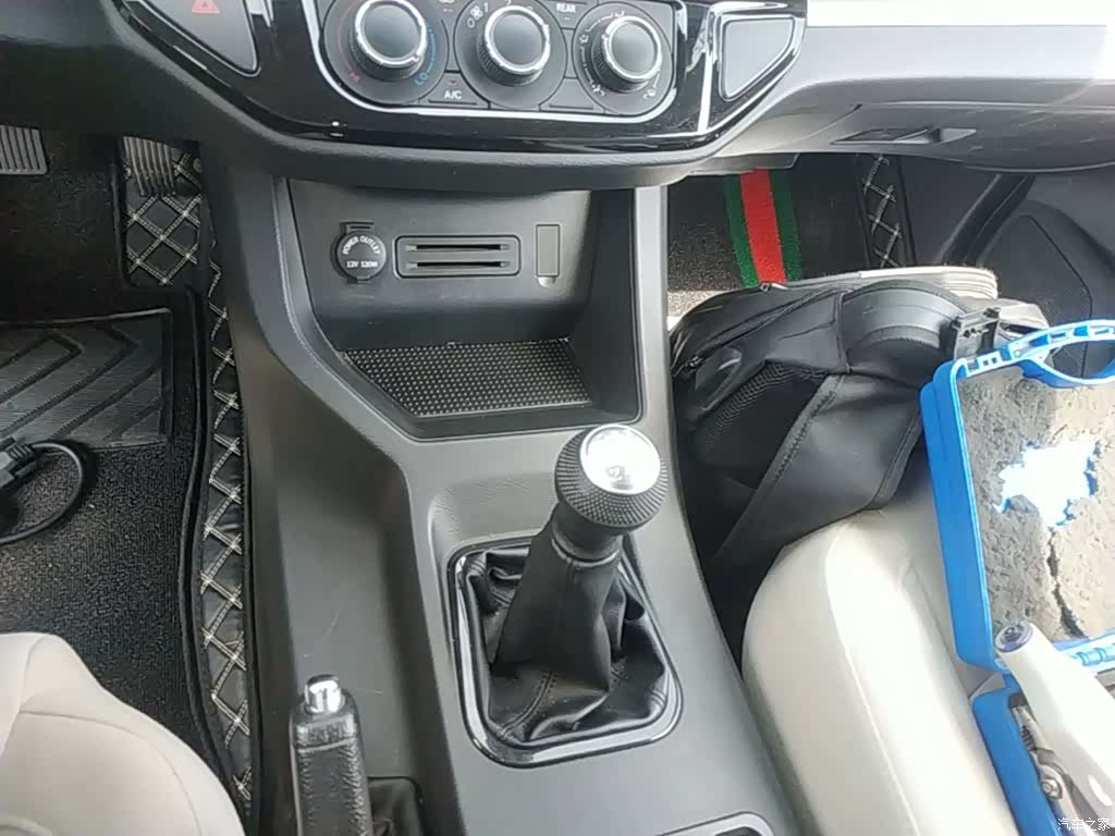 DongFeng M5, 2025 14