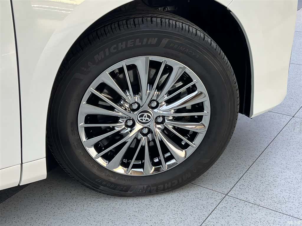 Toyota Alphard, 2022 7
