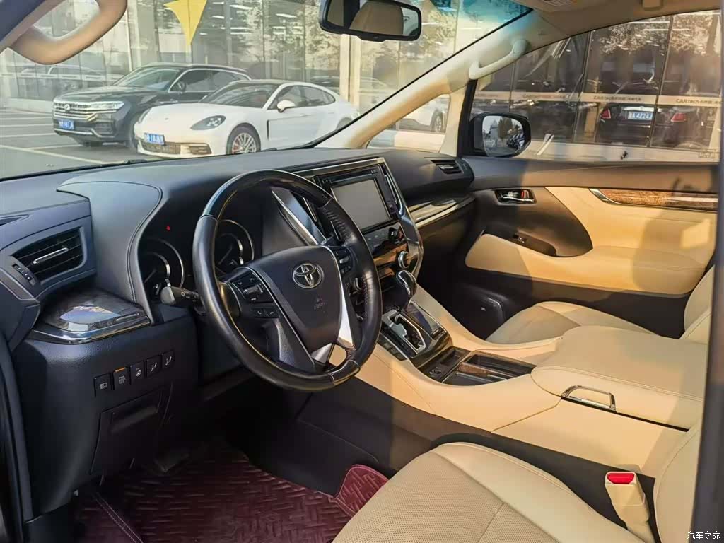 Toyota Alphard, 2018 11