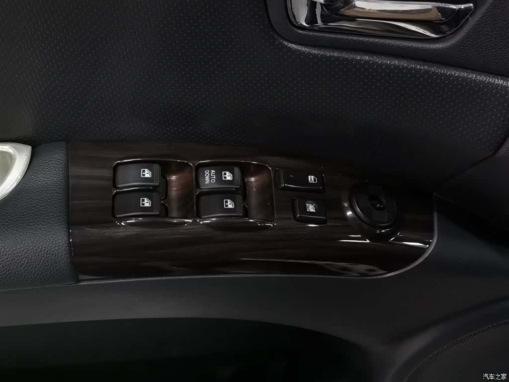 Kia GLS, 2013 9