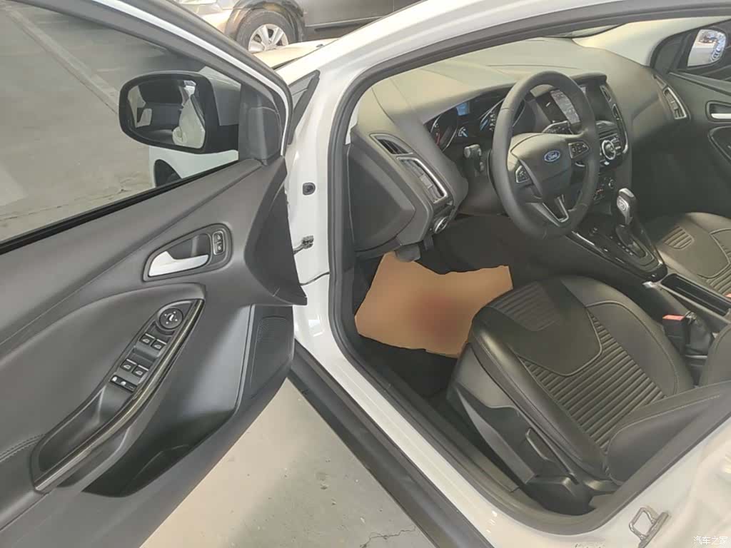 Ford Focus, 2015 16