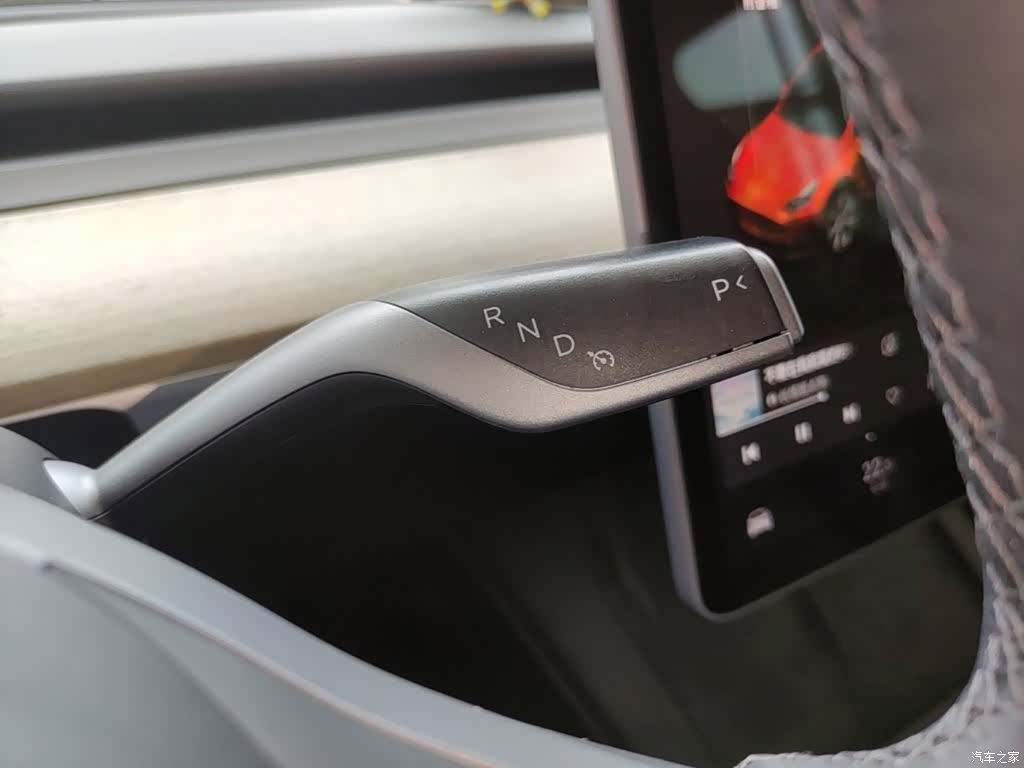 Tesla Model Y, 2023 14