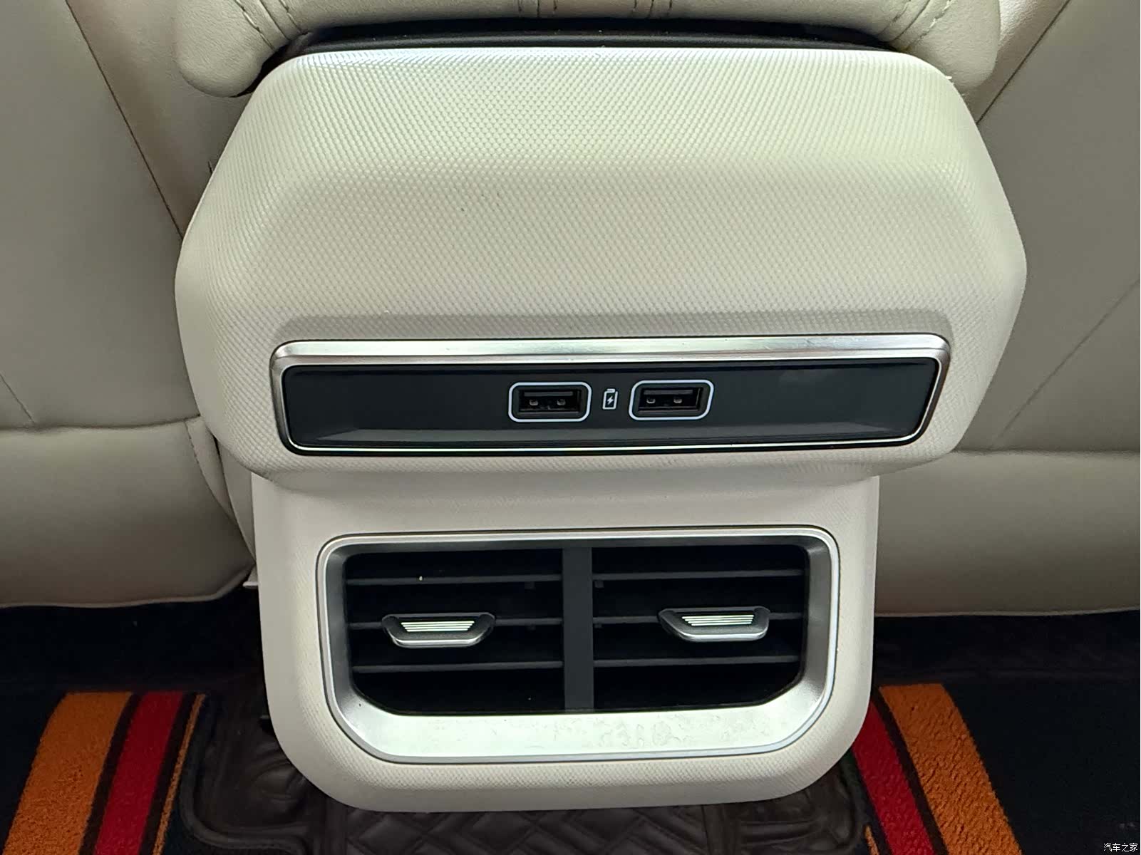 Geely Icon, 2023 12