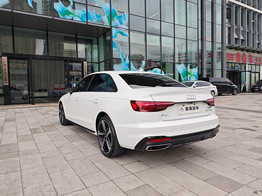 Audi A4L 2024, фото 6