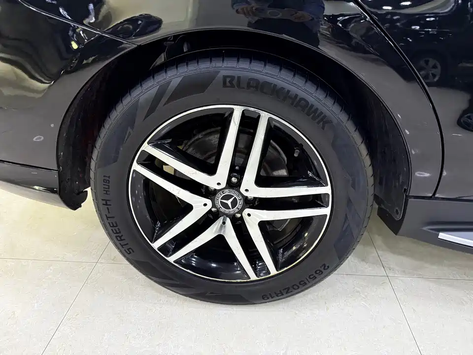 Mercedes-Benz M class