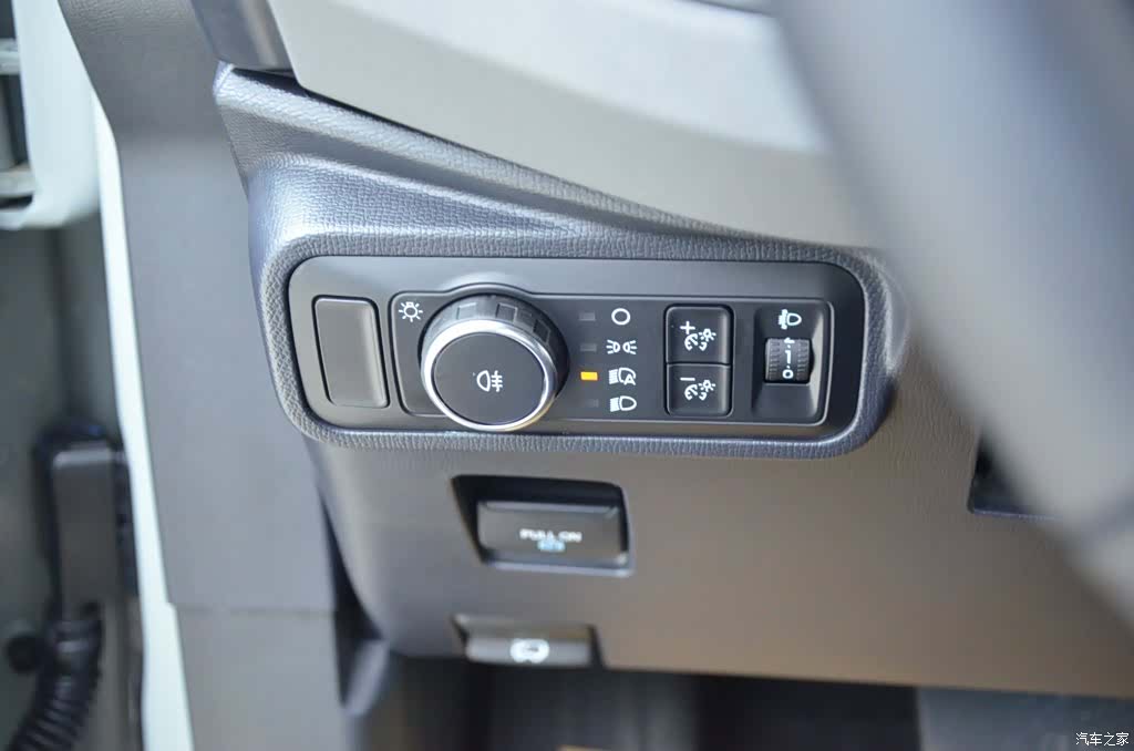 Ford Bronco, 2026 13
