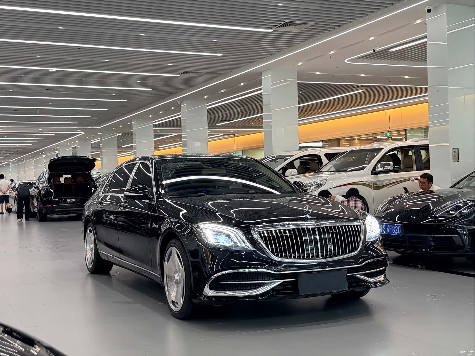 Maybach S-Class, 2016 3