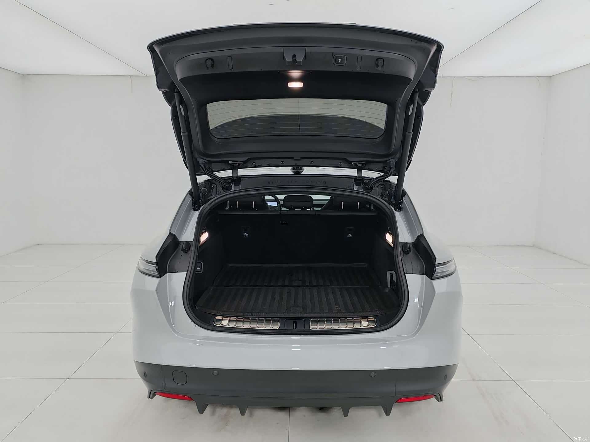 NIO ET5, 2024 19
