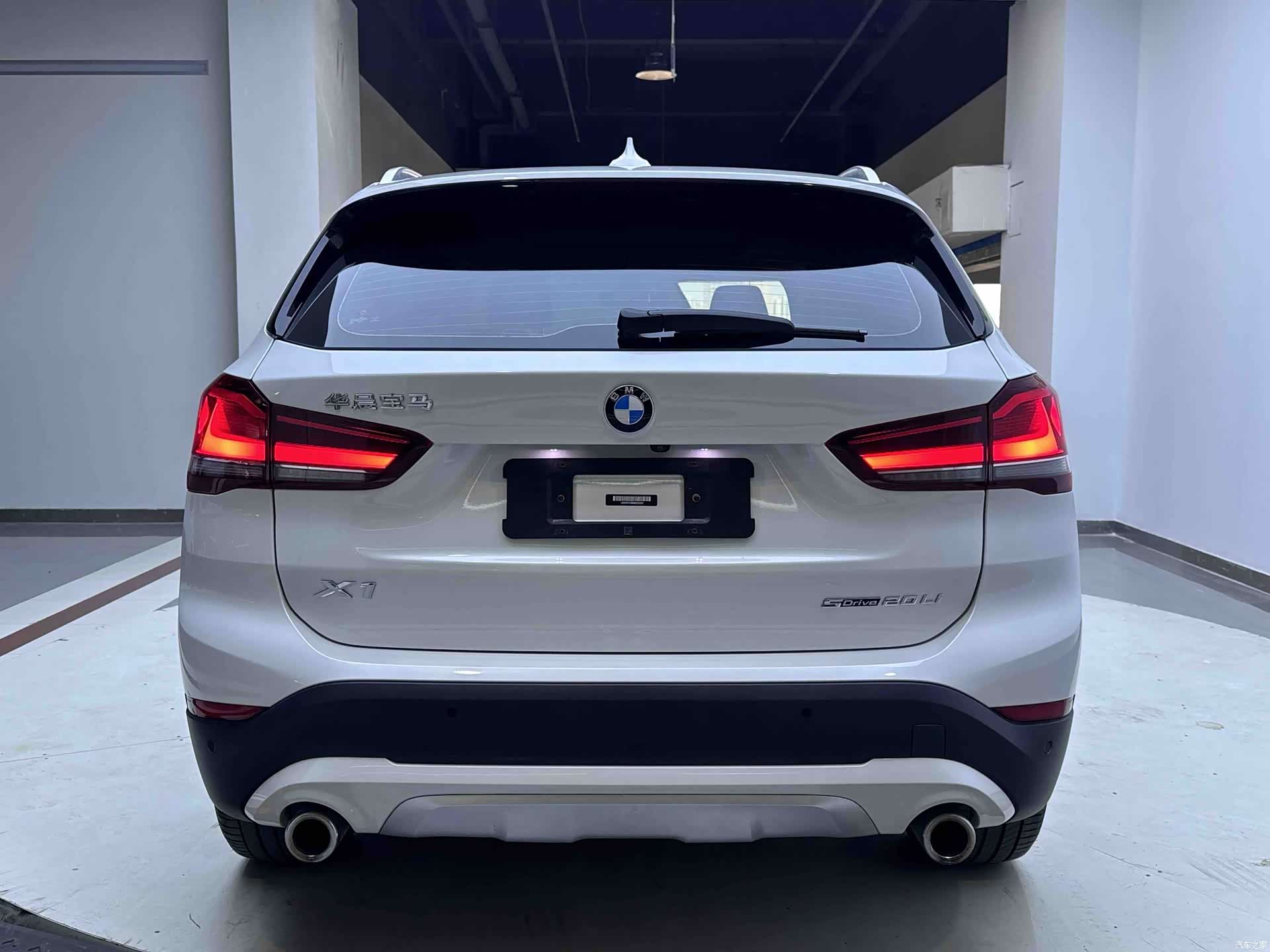 BMW X1, 2022 все фото