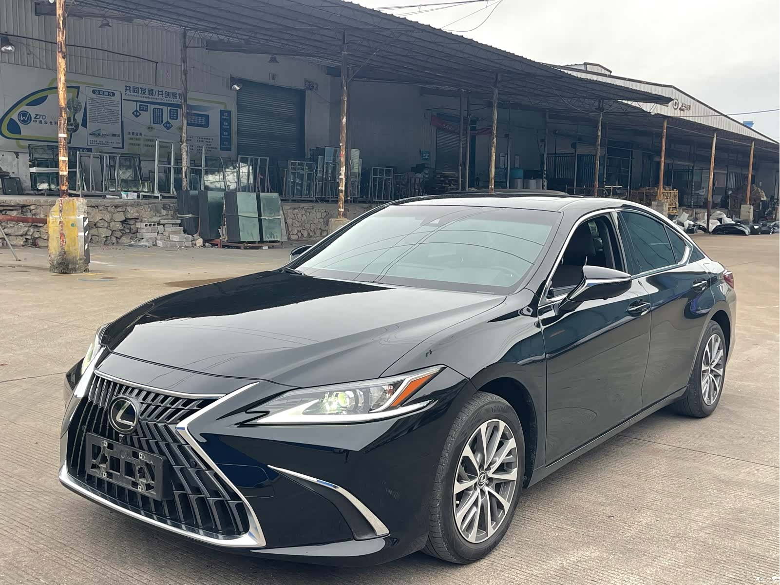 Lexus ES, 2023 1