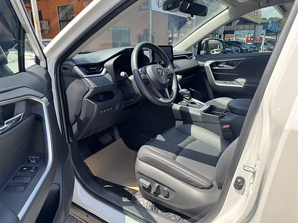 Toyota RAV4 Rongfang