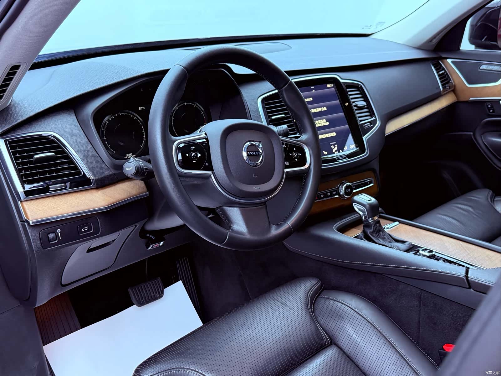 Volvo XC90, 2017 10
