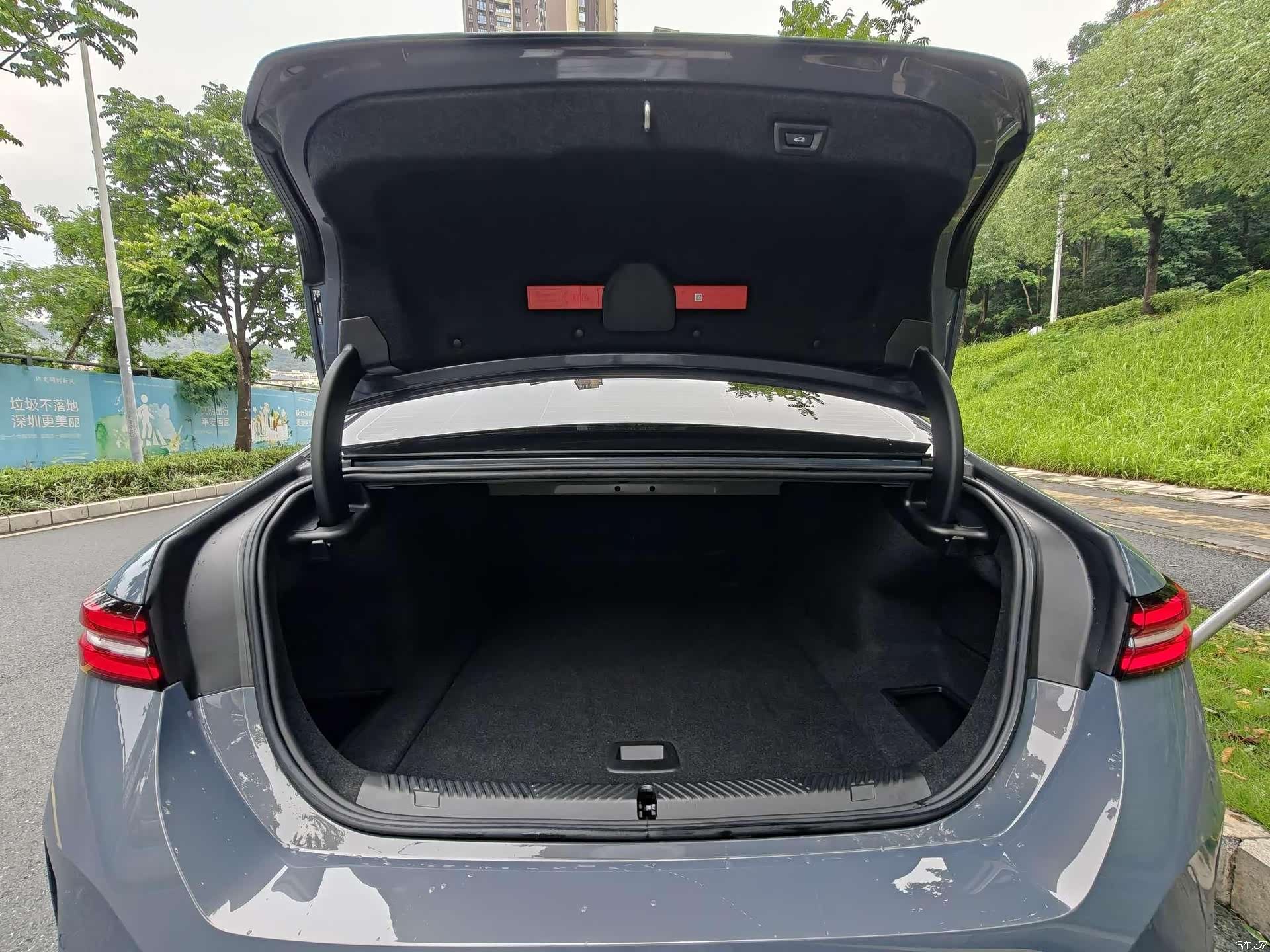 BMW i5, 2024 32