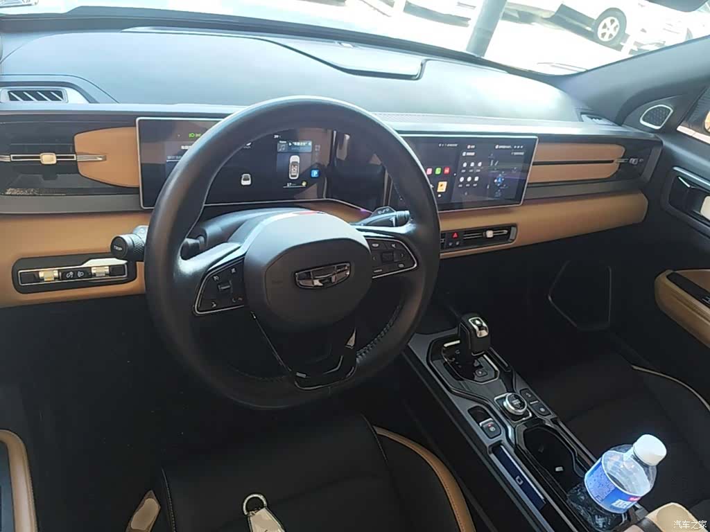 Geely Icon, 2022 10