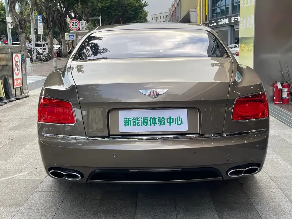 Bentley Flying