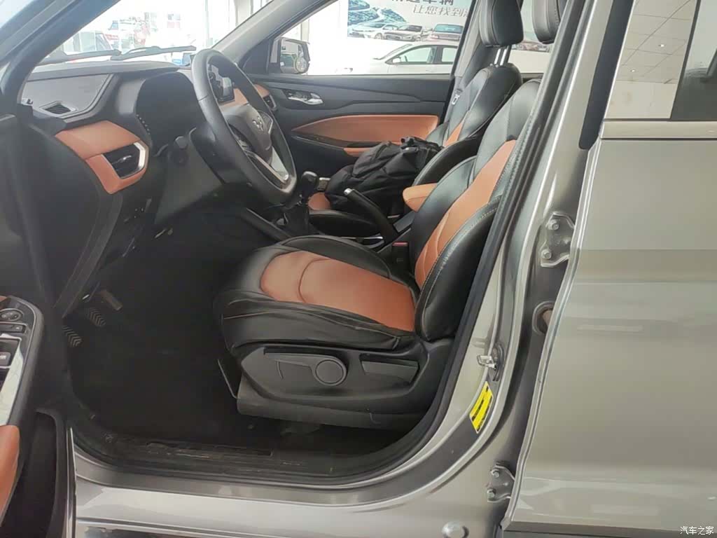 Wuling Hongguang, 2019 15