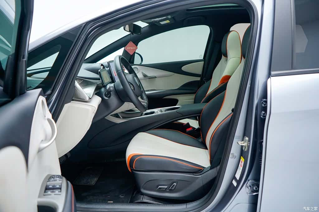 BYD Dolphin, 2023 4