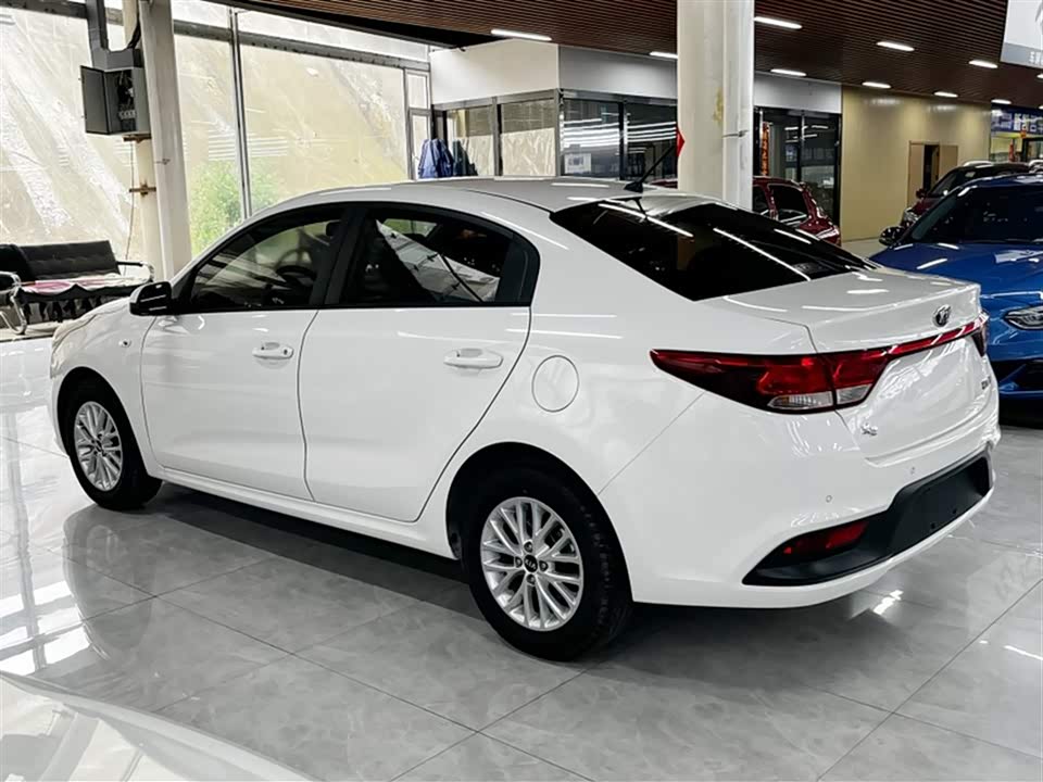 Kia K2