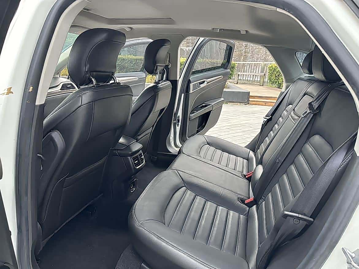 Ford Mondeo, 2014 12