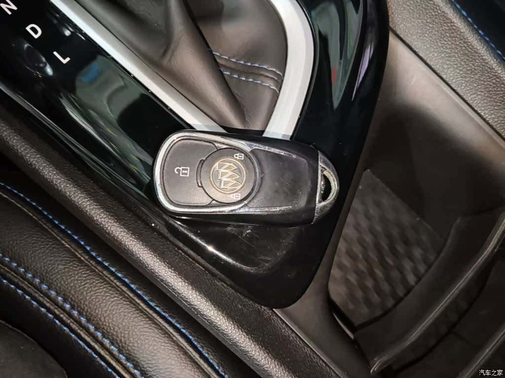 Buick Encore, 2020 9