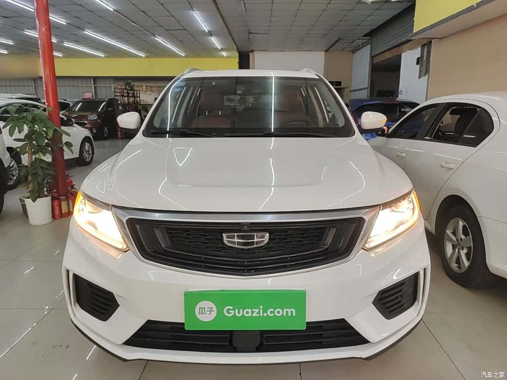Geely X6, 2019 3