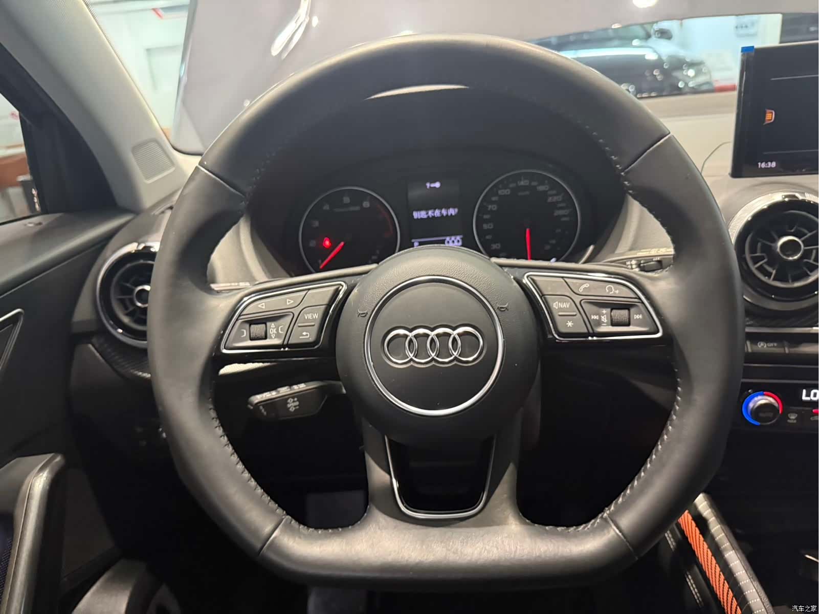 Audi Q2L, 2022 12