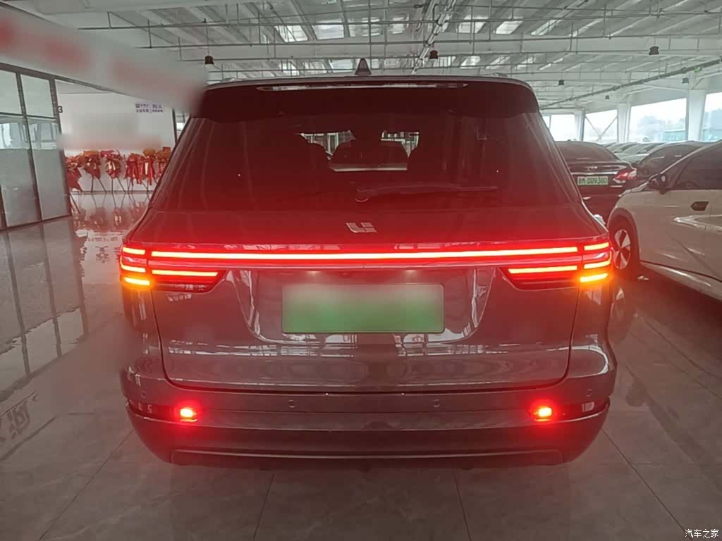 Li Auto ONE, 2023 6