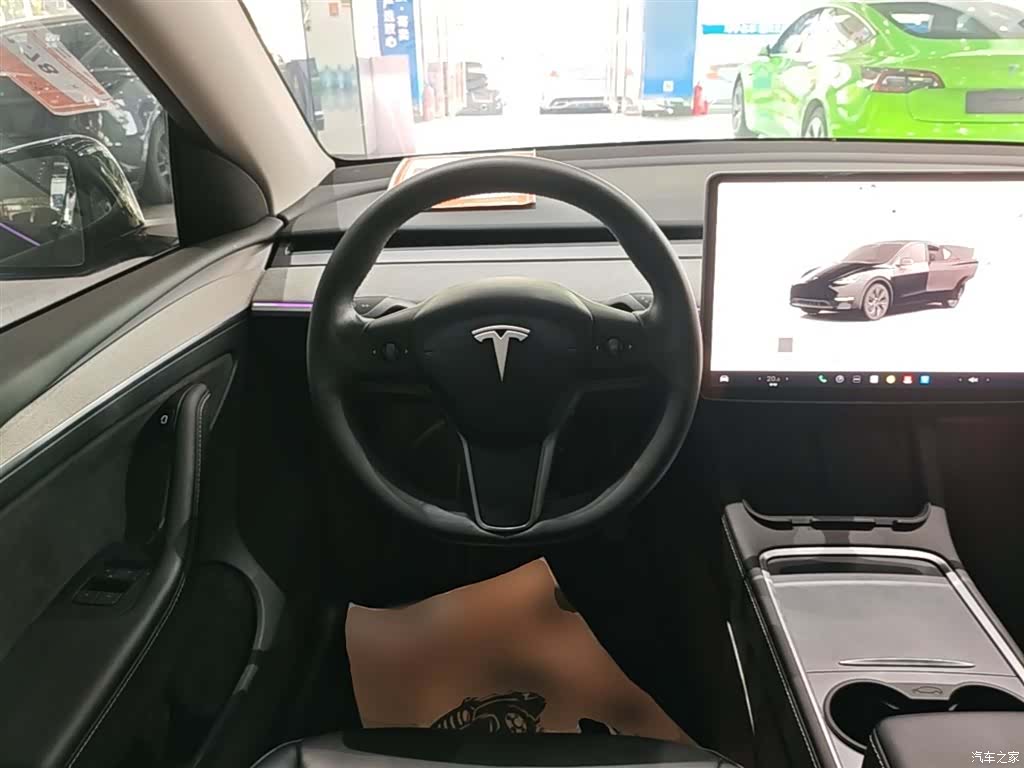Tesla Model Y, 2023 11