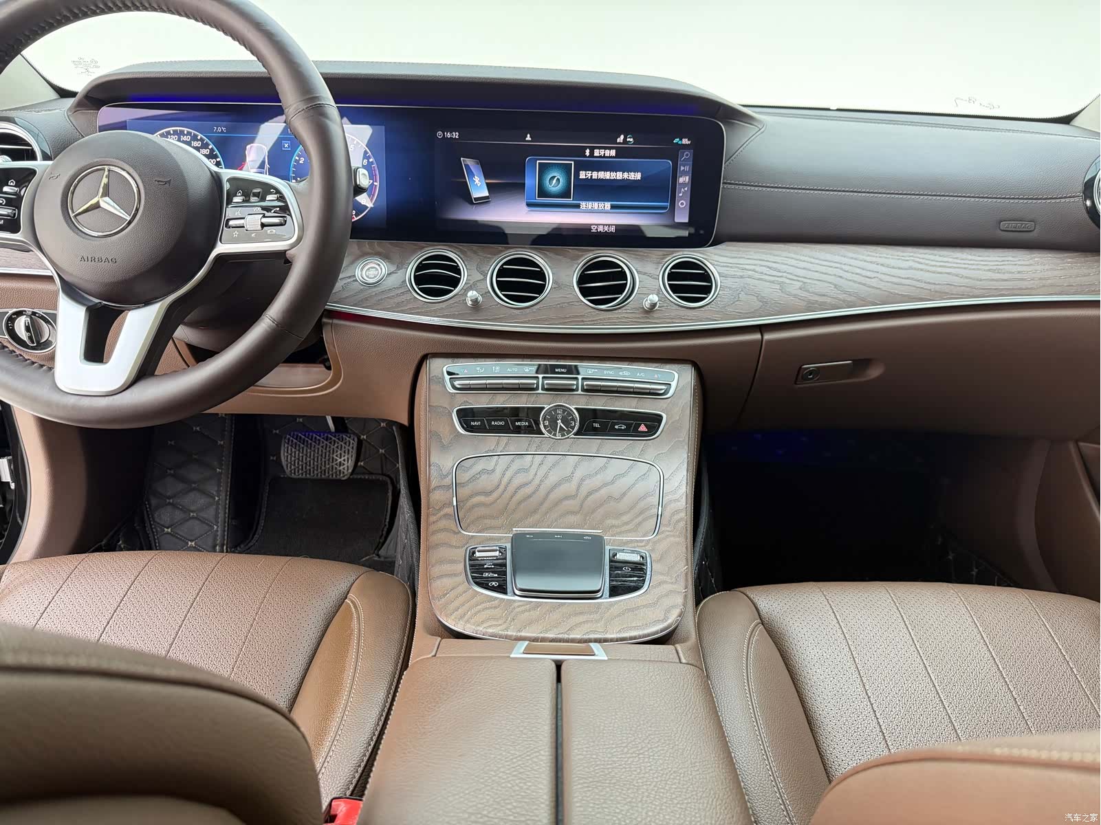 Mercedes-Benz E-Class, 2019 9