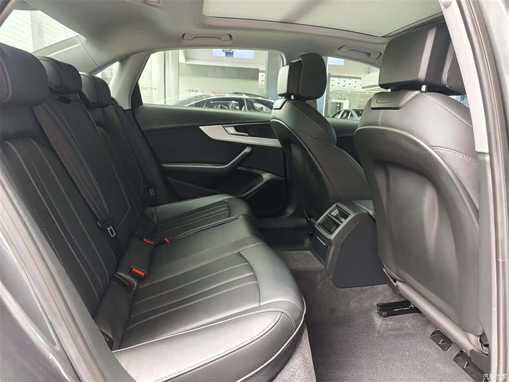 Audi A4L, 2022 7