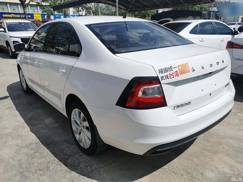 Skoda Rapid, 2021 все фото