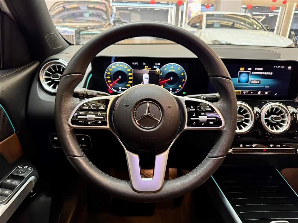 Mercedes-Benz GLB Mercedes-Benz GLB