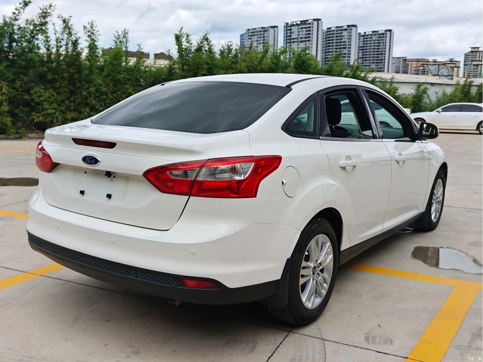 Ford Focus, 2013 8