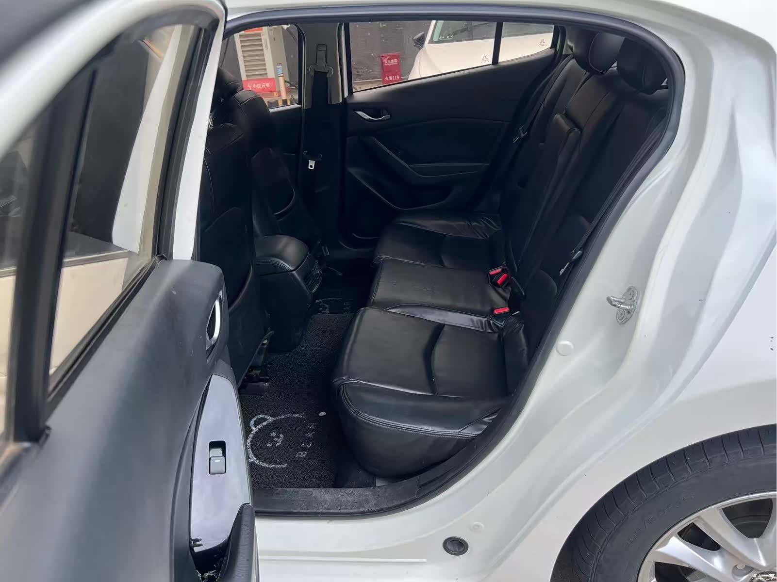Mazda Mazda3, 2018 все фото
