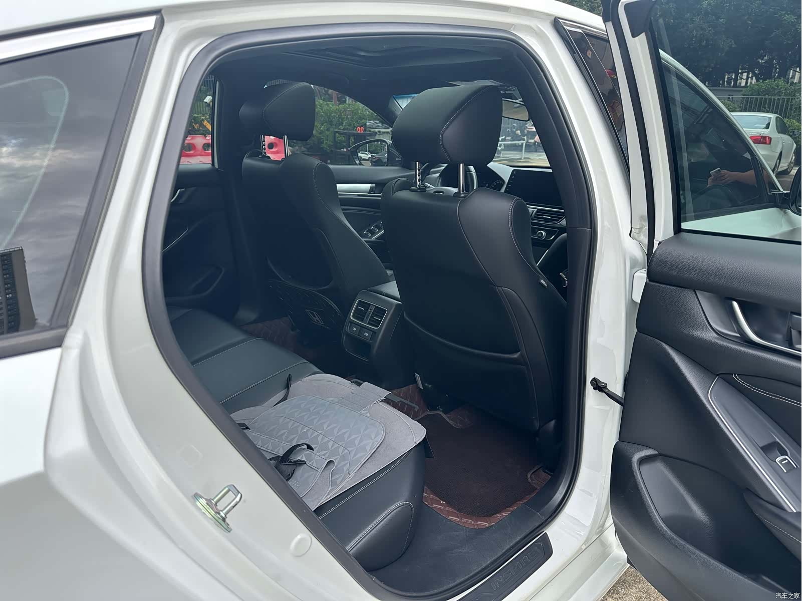 Honda Inspire, 2023 31
