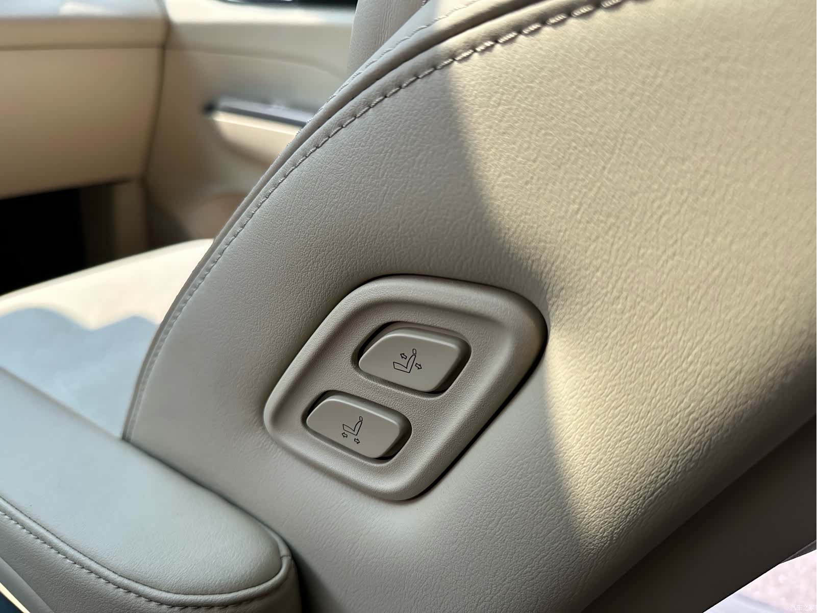 Buick GL8, 2022 21
