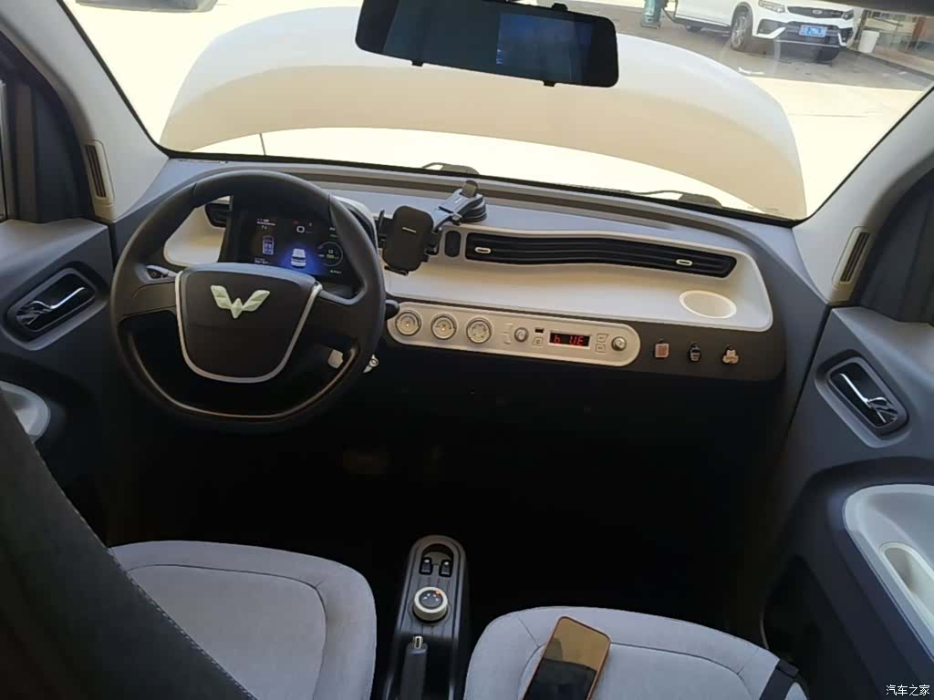 Wuling MINIEV, 2022 10