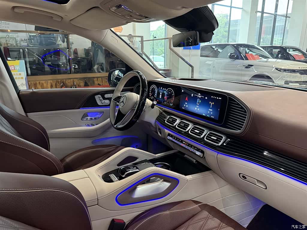 Maybach GLS, 2025 6