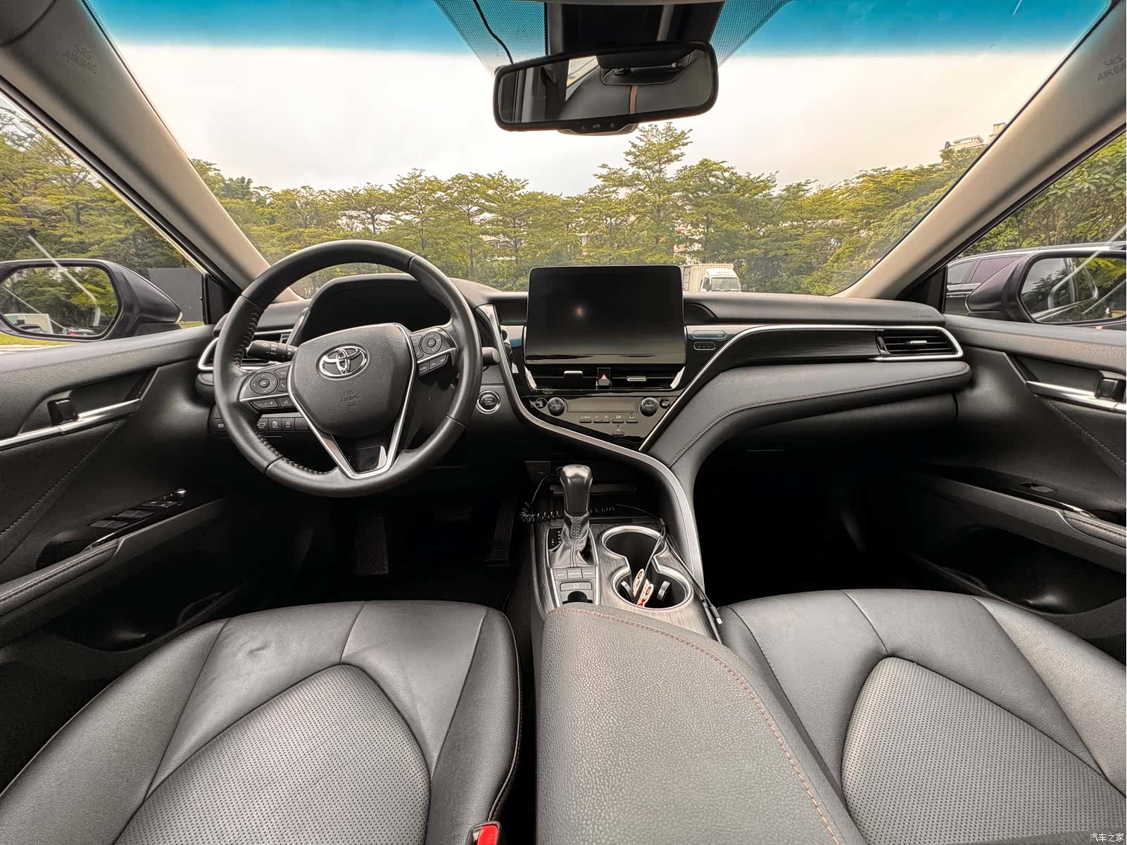 Toyota Camry, 2021 13