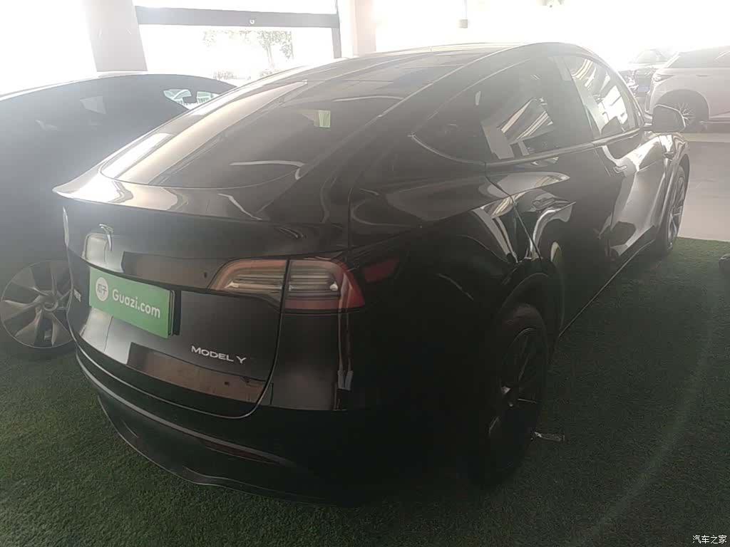 Tesla Model Y, 2024 7