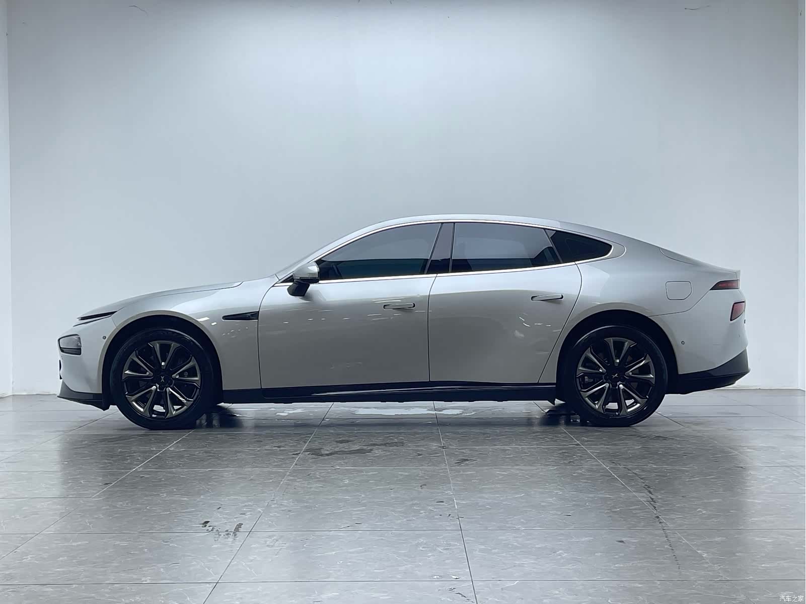 Xpeng P7, 2022 6