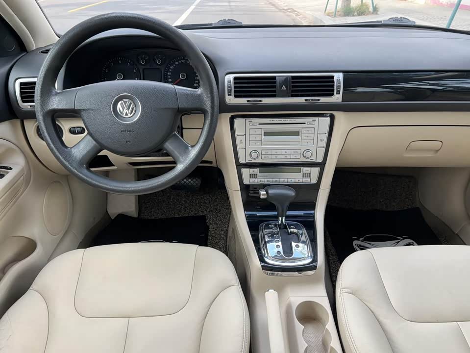 Volkswagen Passat Lingyu