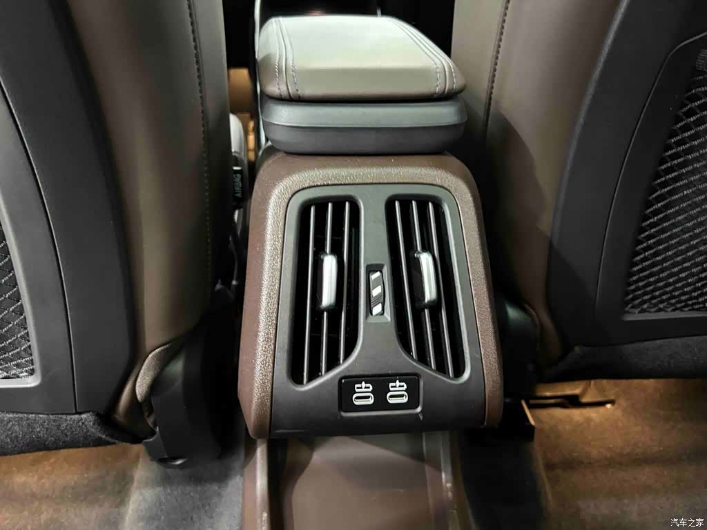 BMW X1, 2024 15