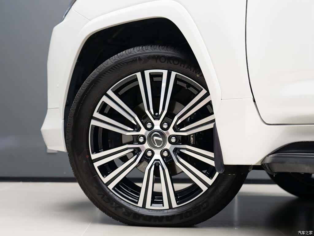 Lexus LX, 2026 6